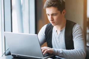 come guadagnare doppio stipendio online