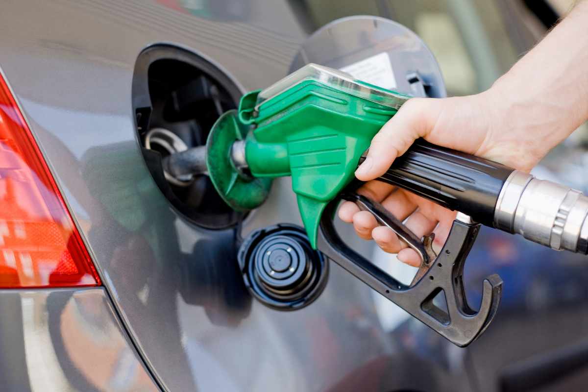 Doppio regalo Vodafone: buoni carburante e Microsoft 365