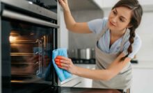 come pulire il vetro del forno