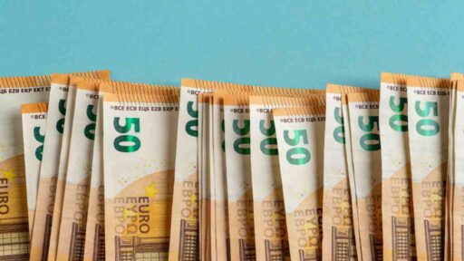 Soldi euro contanti