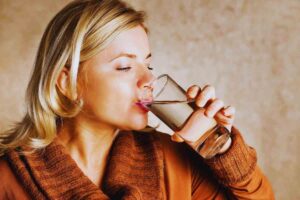 quanta acqua bere al giorno?