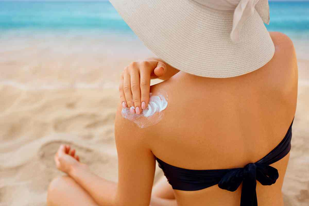 Nuoce gravemente alla salute, non fare mai questo con le creme solari