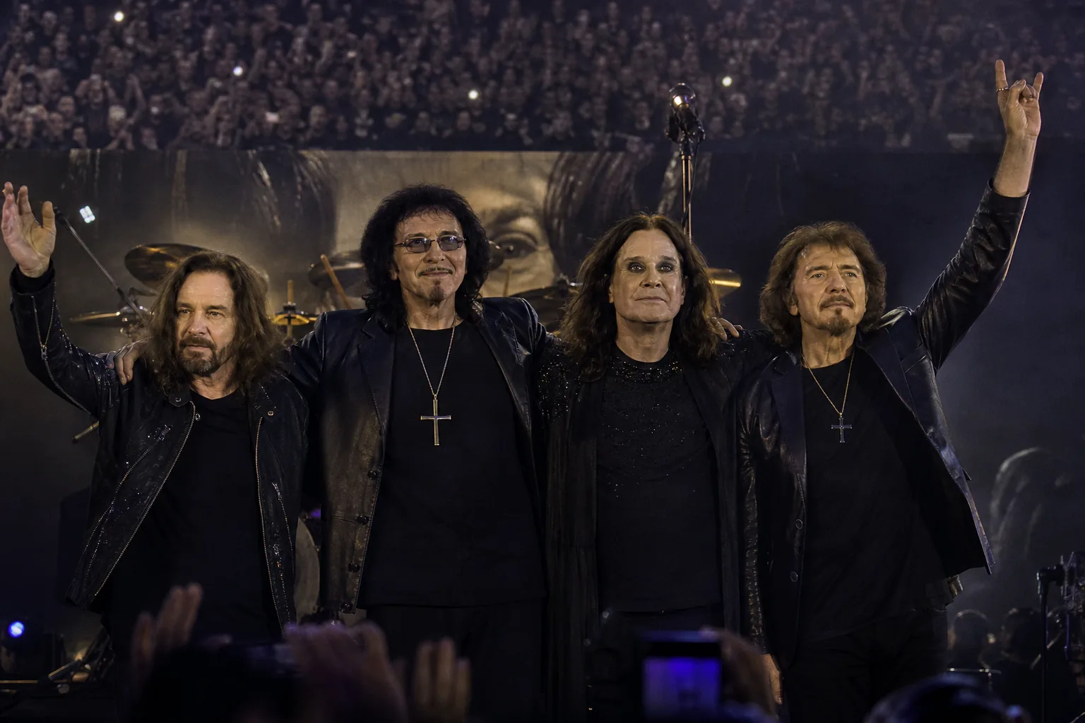 Ozzy Osbourne e i Black Sabbath, l'addio diventa film: 'Back to the Beginning' in DVD e vinile